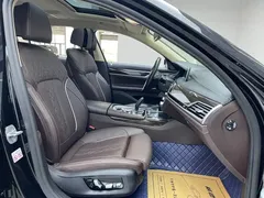 2021 BMW 7 Series 730Li Luxury Package, чёрный — фото 17