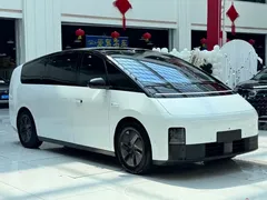 2025 Li Auto MEGA Home, белый — фото 3