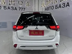 2021 Mitsubishi Outlander 2.0L 2WD 5, белый — фото 5