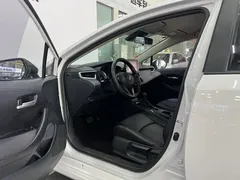 2021 Toyota Corolla 1.2T S-CVT Elite, белый — фото 8
