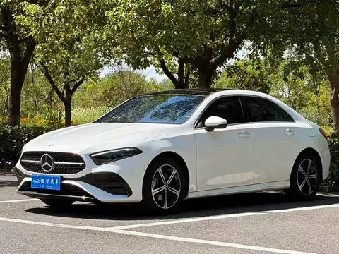 2023 Mercedes-Benz A-Class A 200 L Fashion