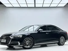 2021 Audi A8L 50 TFSI quattro Comfort, чёрный — фото 1