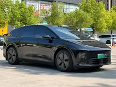 2025 Li Auto i6 2WD Standard, чёрный — фото 3