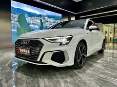 2022 Audi A3L Limousine 35 TFSI, белый — фото 1