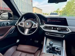 2022 BMW X6 M, чёрный — фото 11
