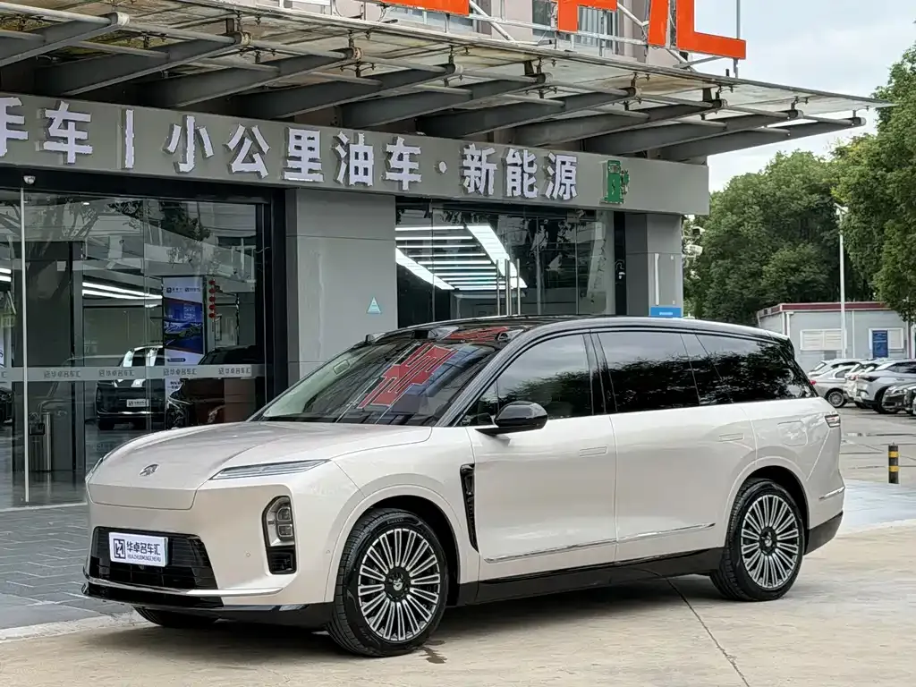 2026 Nio ES8 6-seat Executive Luxury