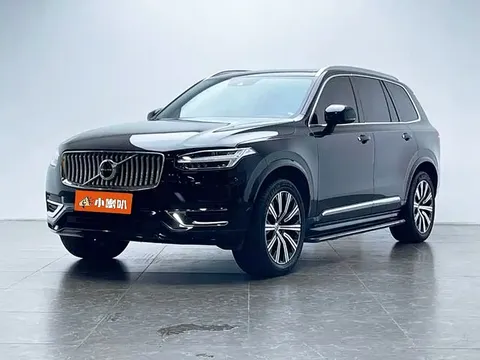 2022 Volvo XC90 B6 Luxury 7