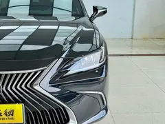 2020 Lexus ES 200, чёрный — фото 4