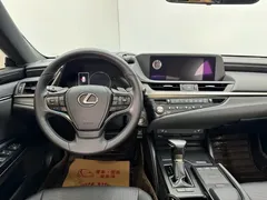 2020 Lexus ES 200, чёрный — фото 17