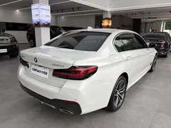 2022 BMW 5 Series 5 525Li M, белый — фото 6
