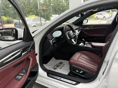 2022 BMW 5 Series 5 525Li M, белый — фото 10