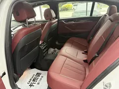 2022 BMW 5 Series 5 525Li M, белый — фото 12