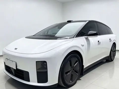 2025 Li Auto i6 2WD