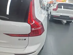 2022 Volvo XC60 4WD Zhiyi Luxury, белый — фото 8