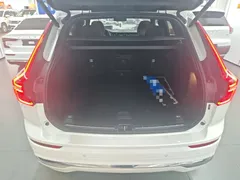 2022 Volvo XC60 4WD Zhiyi Luxury, белый — фото 19