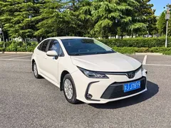 2021 Toyota Corolla 1.2T S-CVT Pioneer, белый — фото 2