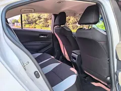 2021 Toyota Corolla 1.2T S-CVT Pioneer, белый — фото 10