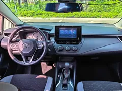 2021 Toyota Corolla 1.2T S-CVT Pioneer, белый — фото 11