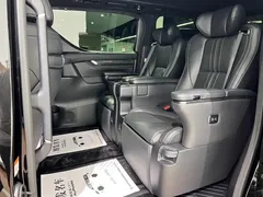 2020 Lexus LM 300h, чёрный — фото 13