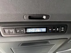 2020 Lexus LM 300h, чёрный — фото 31