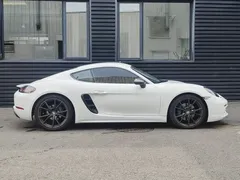 2019 Porsche 718 Cayman T 2.0T, белый — фото 12
