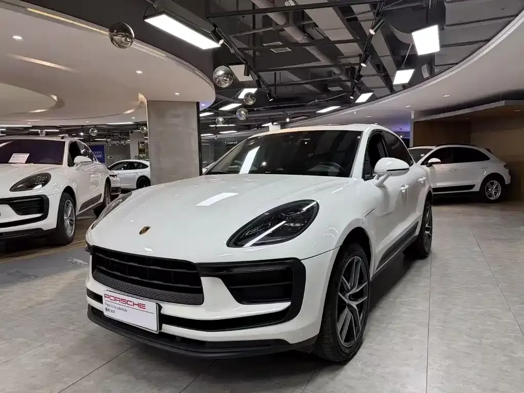 2023 Porsche Macan 2.0T