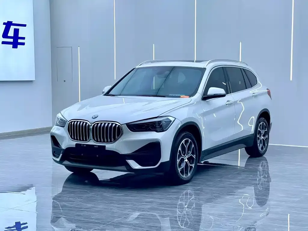 2022 BMW X1