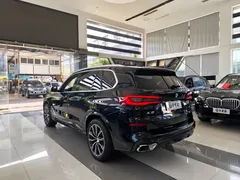 2022 BMW X5 xDrive 30Li M, чёрный — фото 4