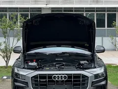 2022 Audi Q8 55 TFSI, чёрный — фото 8