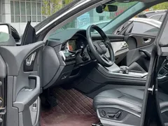 2022 Audi Q8 55 TFSI, чёрный — фото 10