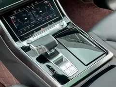 2022 Audi Q8 55 TFSI, чёрный — фото 16