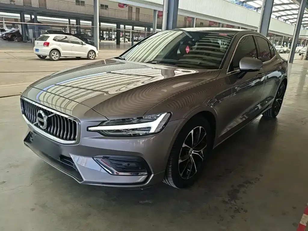 2021 Volvo S60 T4 Luxury