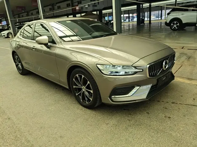 2021 Volvo S60 T4 Luxury