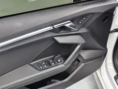 2022 Audi A3 Sportback 35 TFSI, белый — фото 16