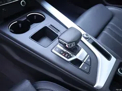 2022 Audi A4L 40 TFSI Luxury Sport, белый — фото 12