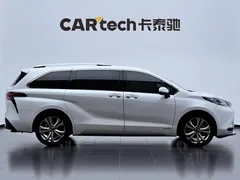 2023 Toyota Sienna 2.5L Hybrid Premium, белый — фото 4