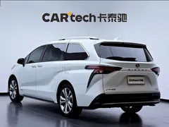 2023 Toyota Sienna 2.5L Hybrid Premium, белый — фото 7