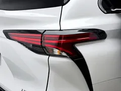 2023 Toyota Sienna 2.5L Hybrid Premium, белый — фото 9