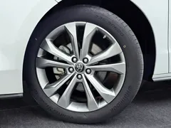 2023 Toyota Sienna 2.5L Hybrid Premium, белый — фото 10