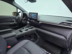 2023 Toyota Sienna 2.5L Hybrid Premium, белый — фото 14