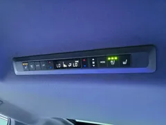 2023 Toyota Sienna 2.5L Hybrid Premium, белый — фото 26