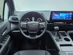 2023 Toyota Sienna 2.5L Hybrid Premium, белый — фото 28