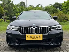 2023 BMW 5 Series 5 530Li M, чёрный — фото 2
