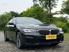 2023 BMW 5 Series 5 530Li M, чёрный — фото 3