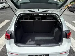 2021 Volkswagen Golf 200TSI DSG, белый — фото 8