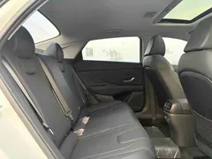 2023 Hyundai Elantra 1.5L CVT GLX Elite, белый — фото 5