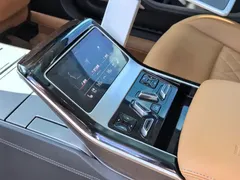 2022 Audi A8L Horch, чёрный — фото 16