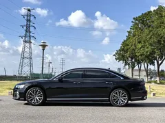 2023 Audi A8L 50 TFSI quattro Select, чёрный — фото 5
