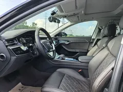 2023 Audi A8L 50 TFSI quattro Select, чёрный — фото 6