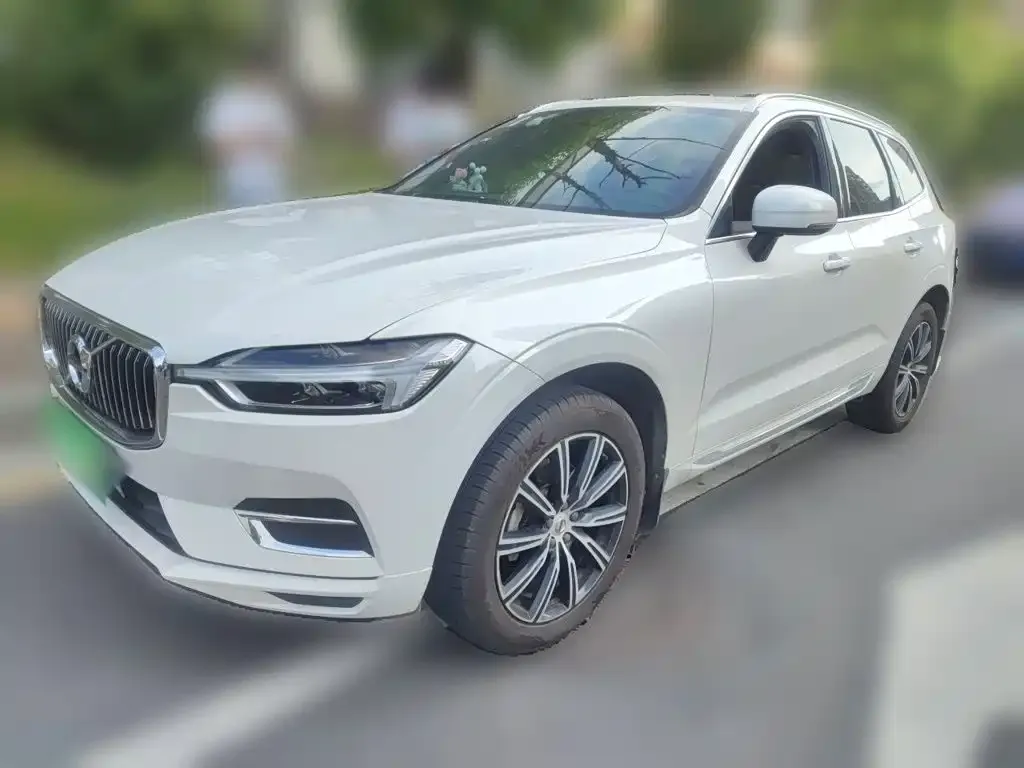 2021 Volvo XC60 4WD Luxury